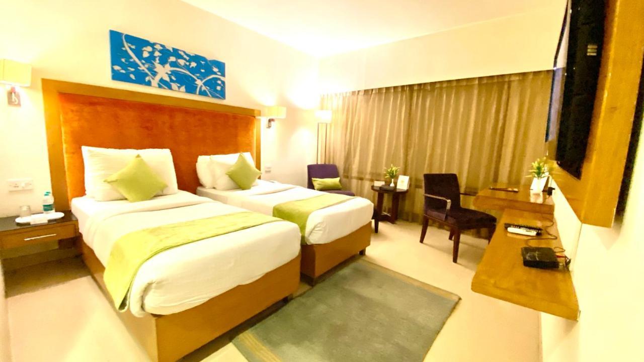 Gis Select Banjara Hill Otel Haydarabad Dış mekan fotoğraf