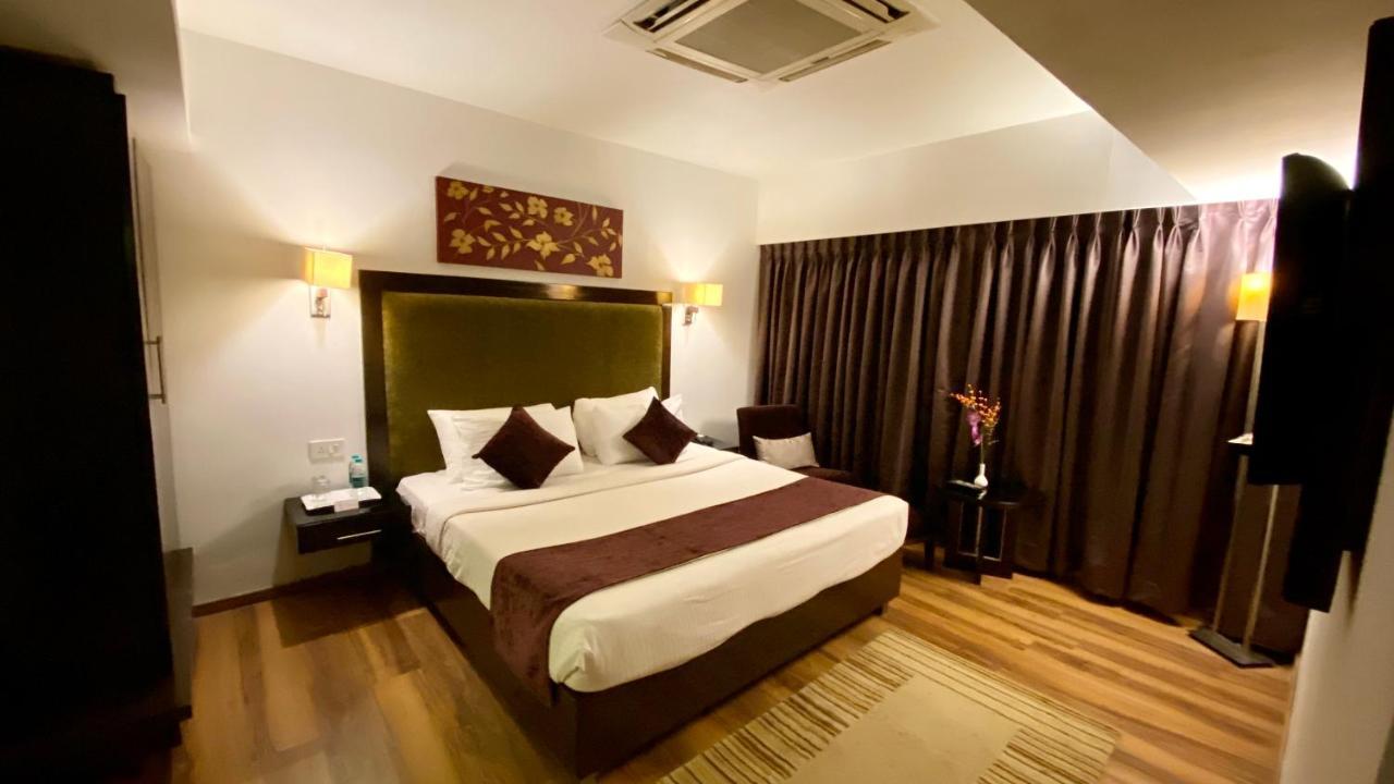 Gis Select Banjara Hill Otel Haydarabad Dış mekan fotoğraf