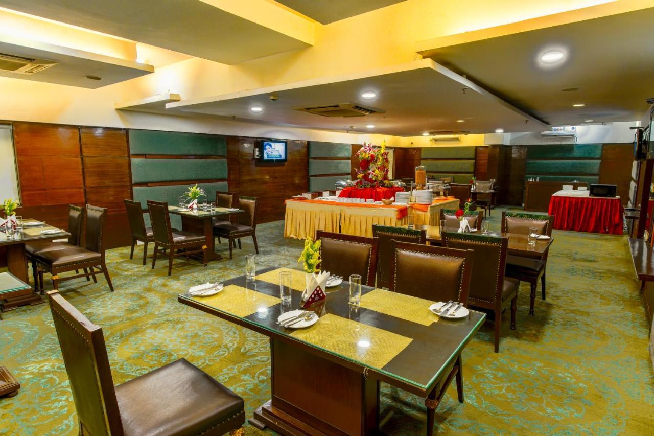 Gis Select Banjara Hill Otel Haydarabad Dış mekan fotoğraf