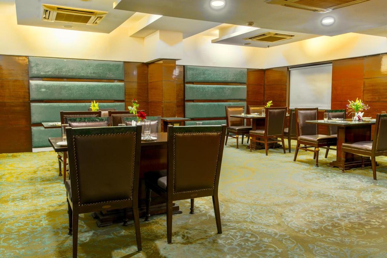 Gis Select Banjara Hill Otel Haydarabad Dış mekan fotoğraf