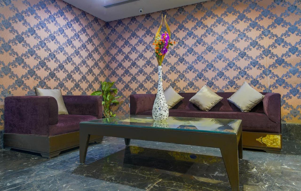 Gis Select Banjara Hill Otel Haydarabad Dış mekan fotoğraf