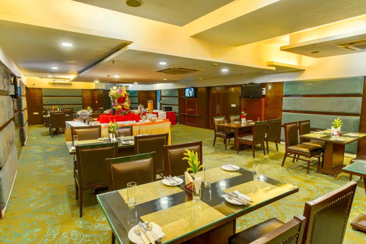 Gis Select Banjara Hill Otel Haydarabad Dış mekan fotoğraf