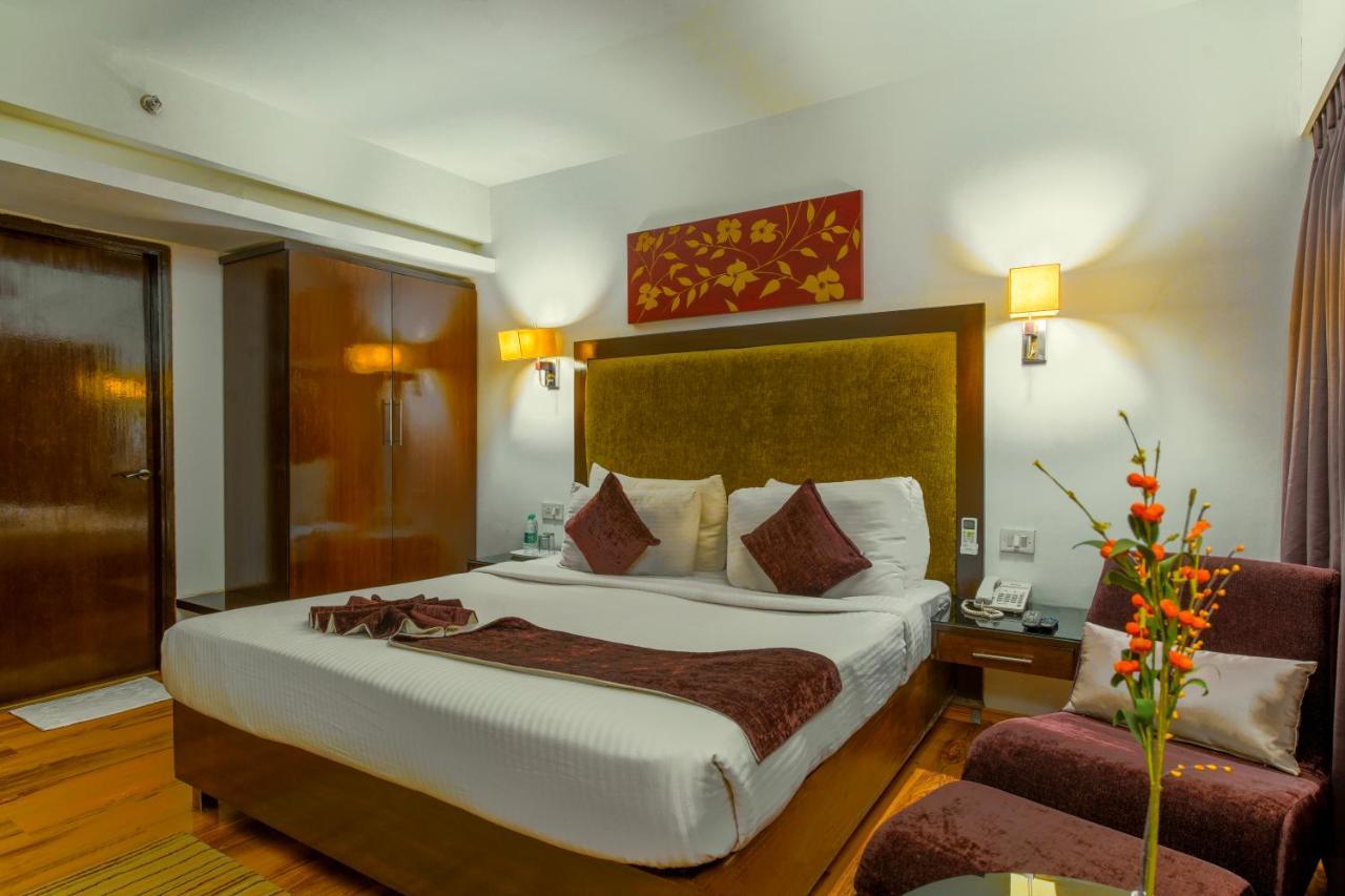 Gis Select Banjara Hill Otel Haydarabad Dış mekan fotoğraf